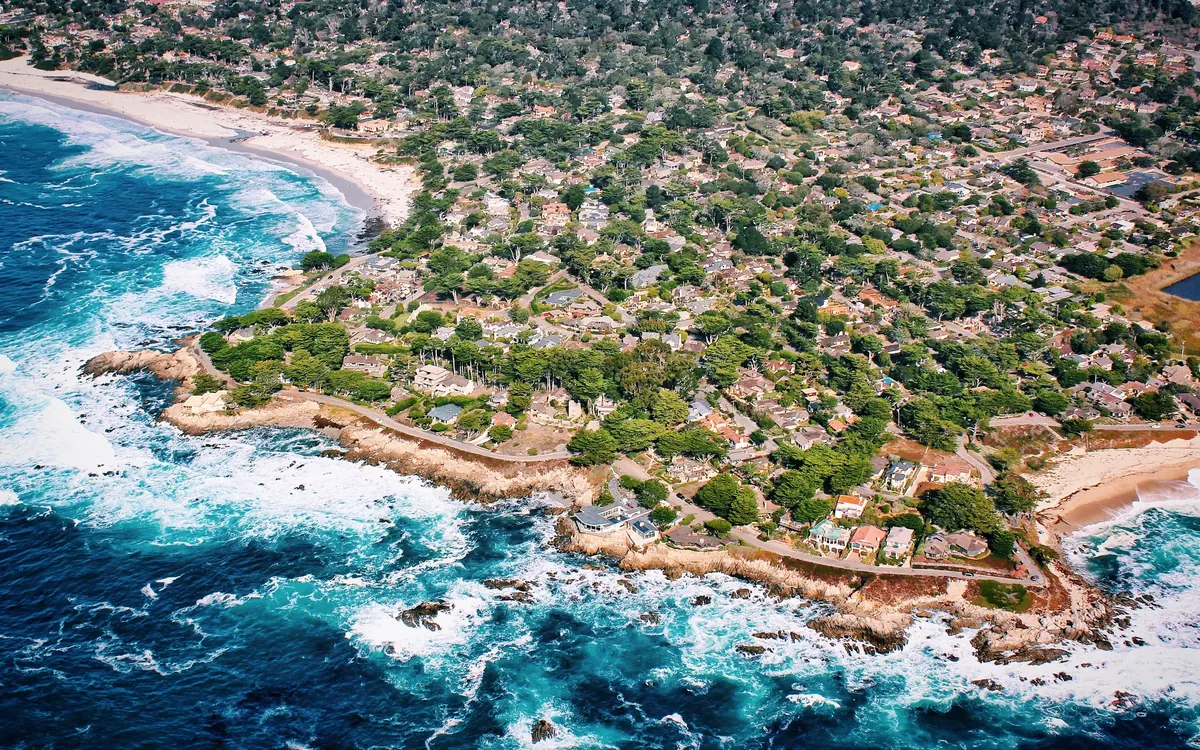 Homes along the Carmel coastline